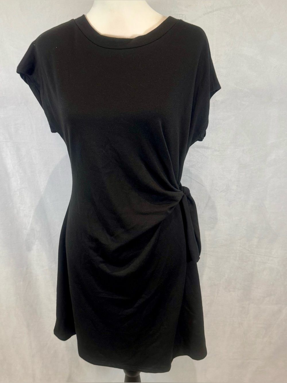 See You Monday black tie side dress size medium NWT - Picture 2 of 9